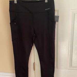 Women’s Black Eddie Bauer Athletic Leggings. Size Large